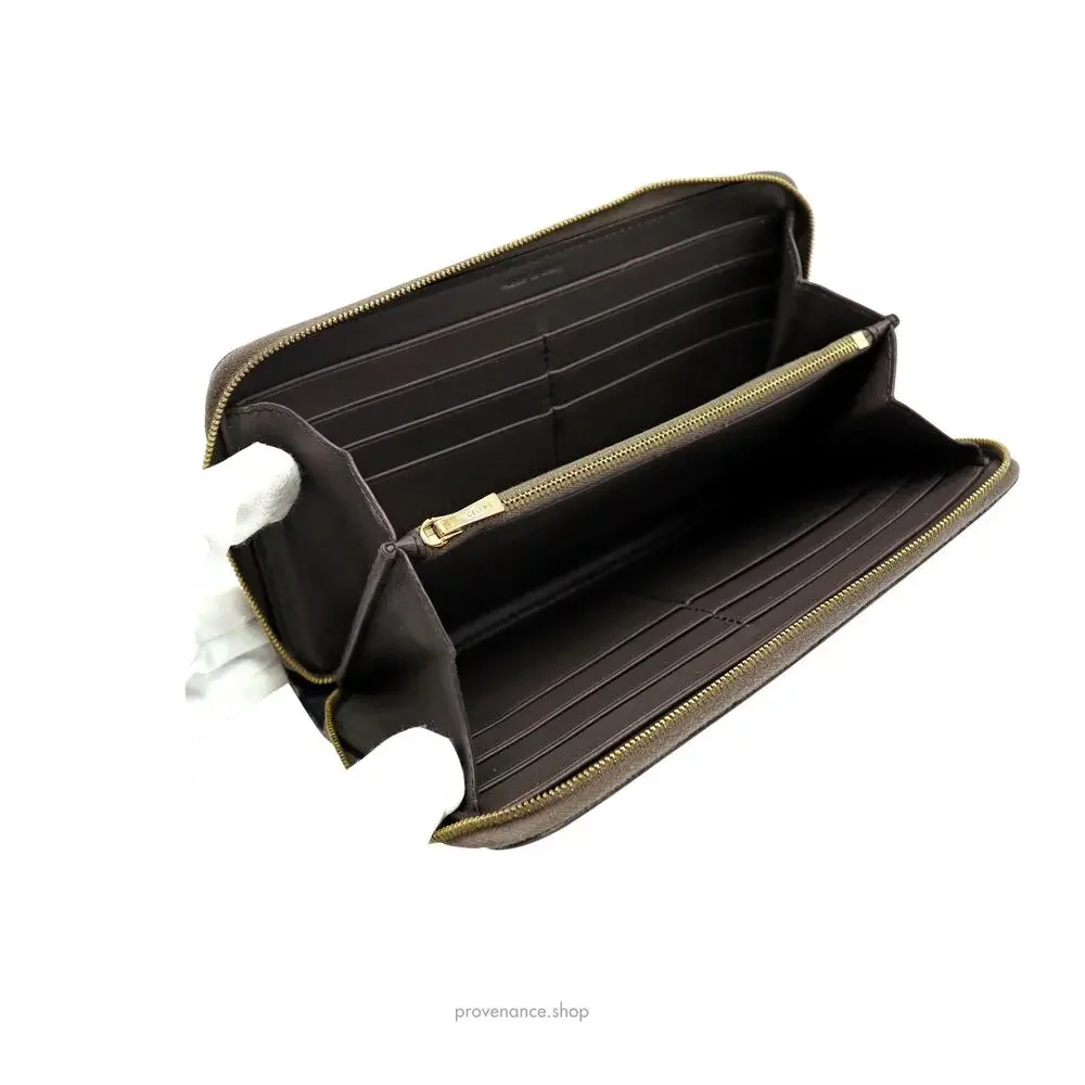 🔴 Celine Multifunction Zip Wallet - Grey/Black - Picture 7 of 9